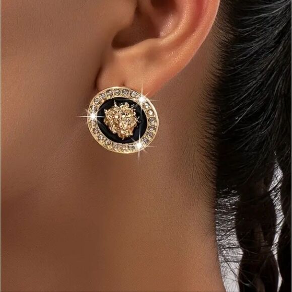 GoldāBlackāLionāHeadāCharmāPendantāStudāEarrings - Picture 3 of 5